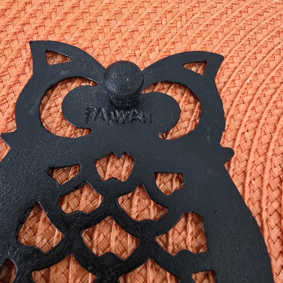 Vintage Owl Design Cast Iron Trivet ~[Set of 5] Trivet & Coasters - Picture 9 of 10